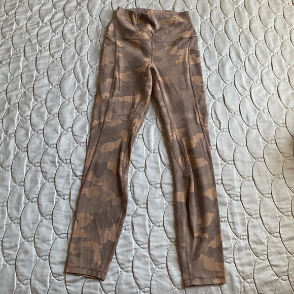 Lululemon Align Pants with Pockets - Picture 2 of 5